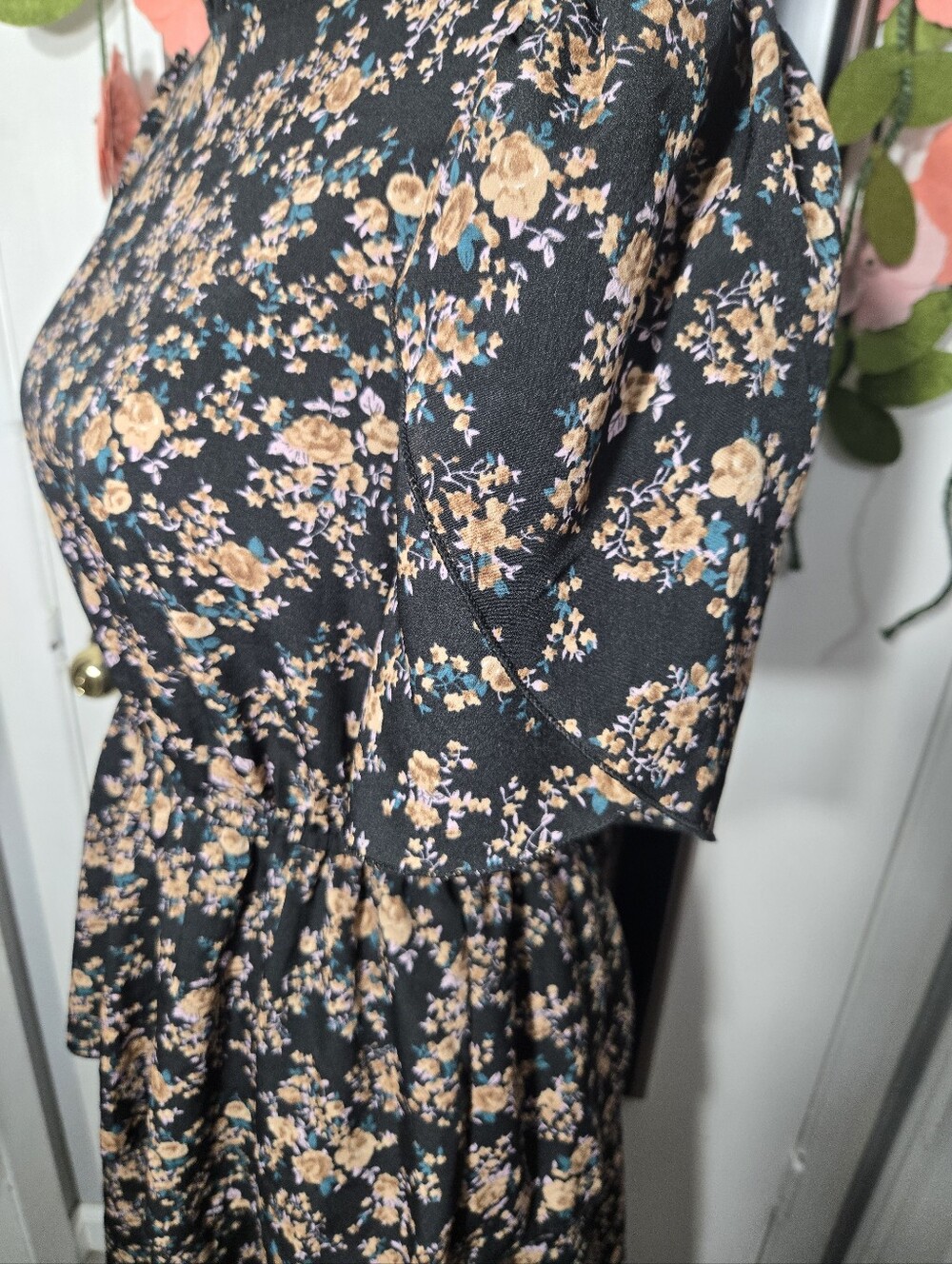 Gomorn Floral Tiered Maxi Dress Sz Medium - Picture 6 of 10